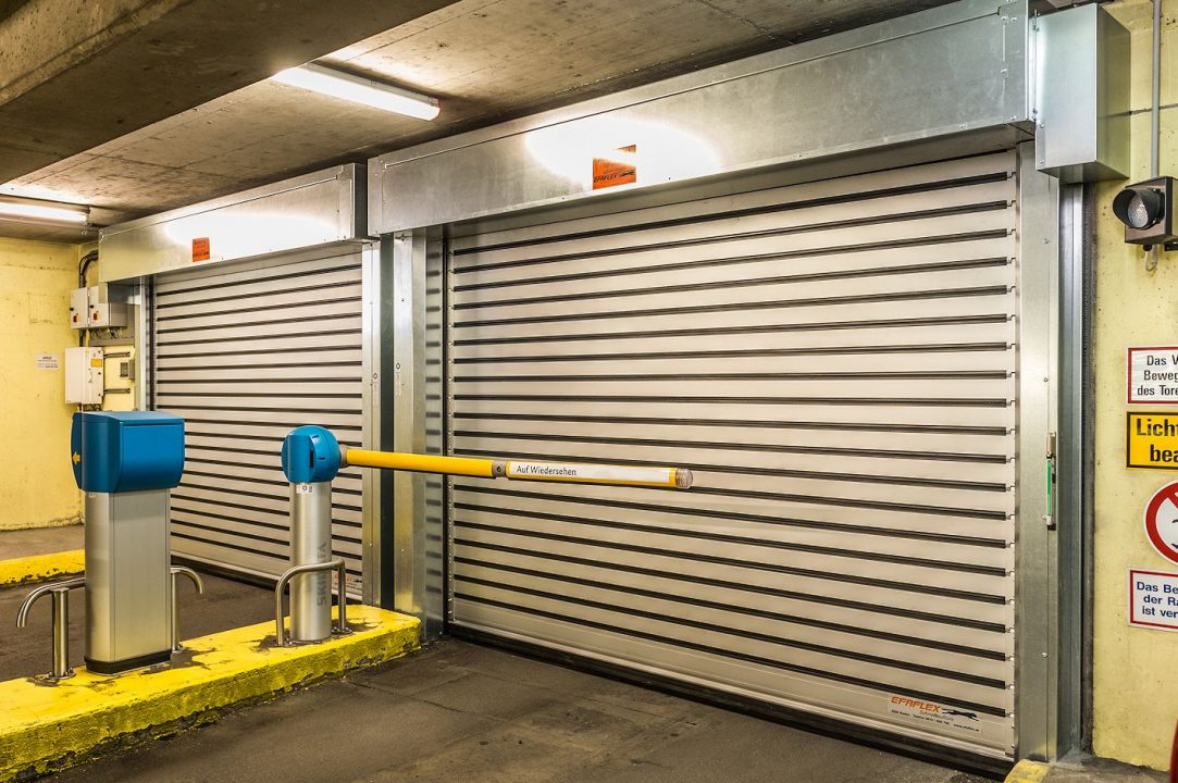 EFAFLEX EFA-SST PS S 304, швидкісні спіральні ворота для паркінгів, зовнішня установка